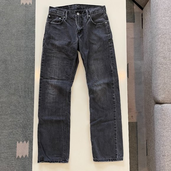 Levi's 514 Black Straight Leg Jeans - Picture 5 of 9